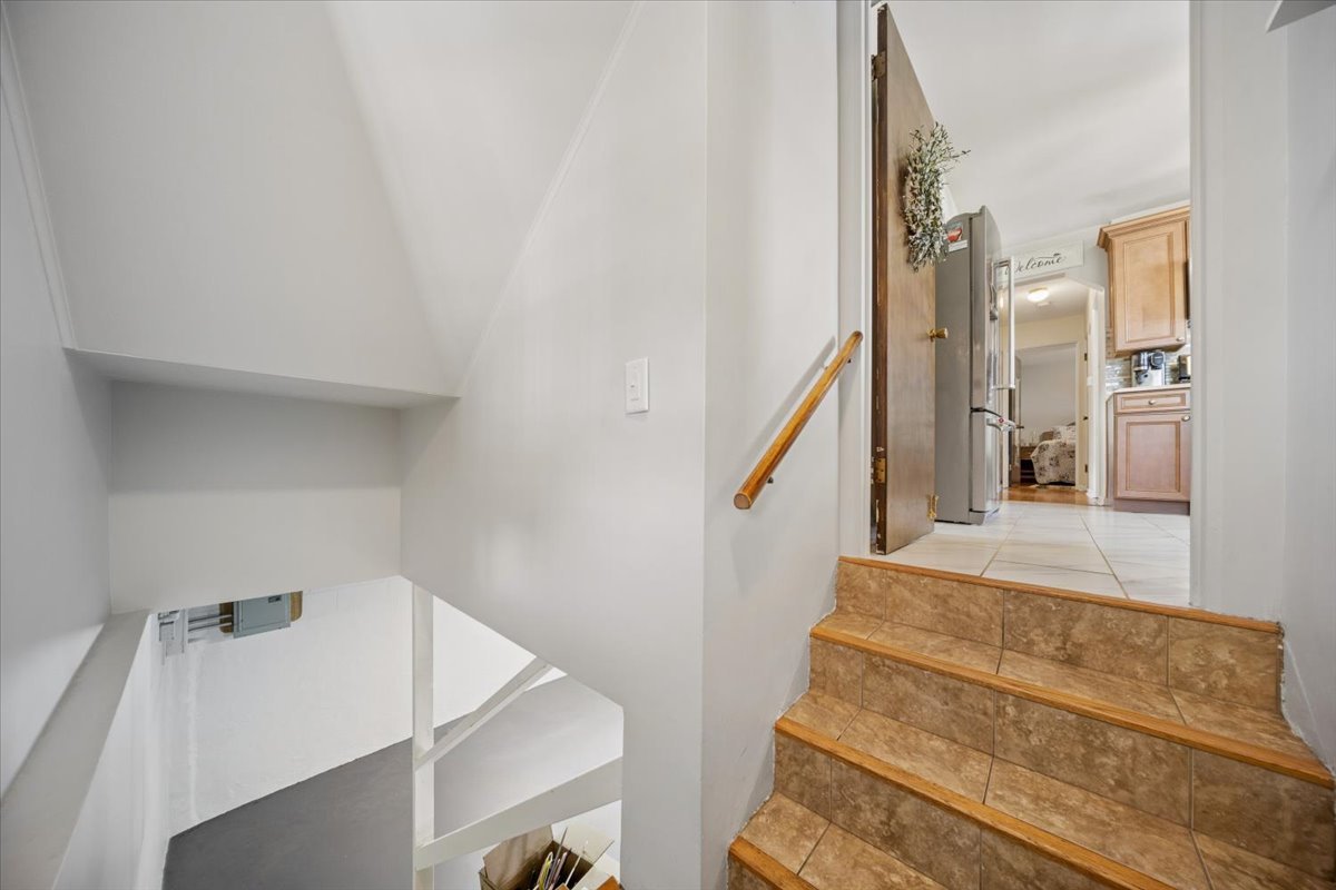 883 Buffalo Avenue Property Photo 12
