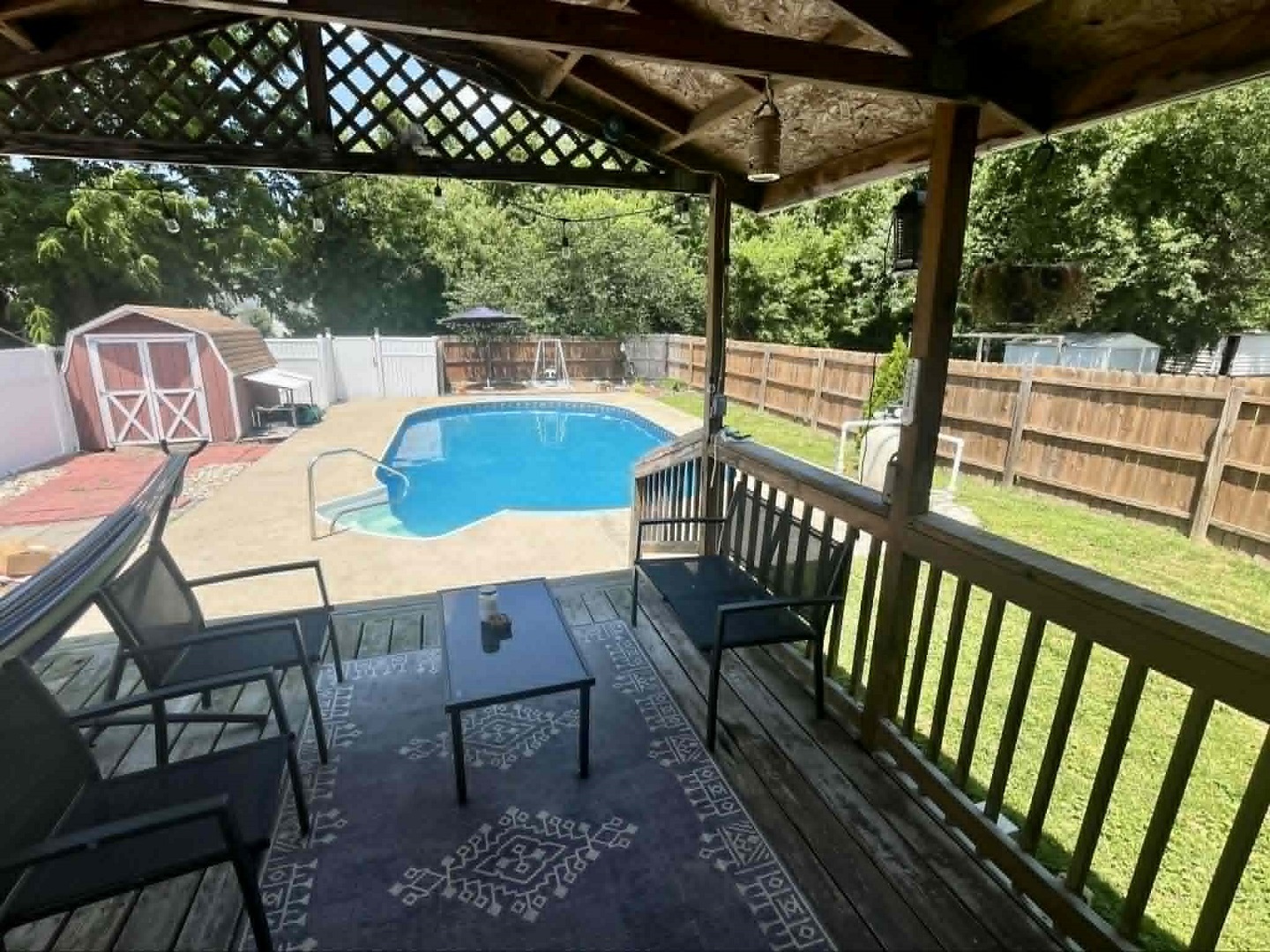 511 E Herrin Street Property Photo 3