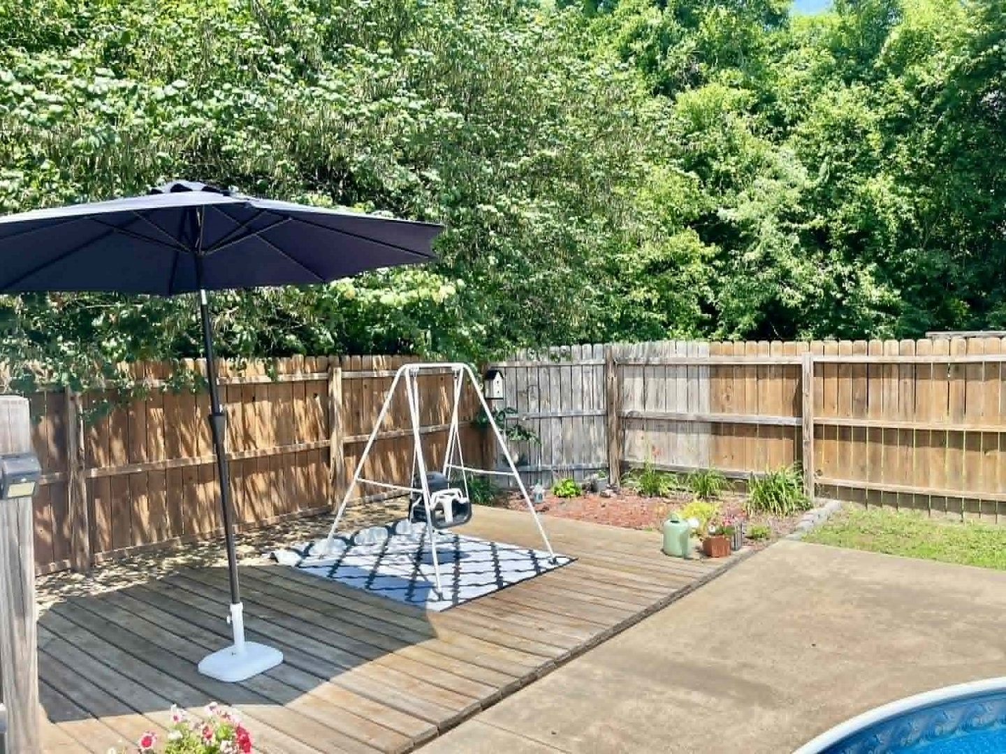 511 E Herrin Street Property Photo 6