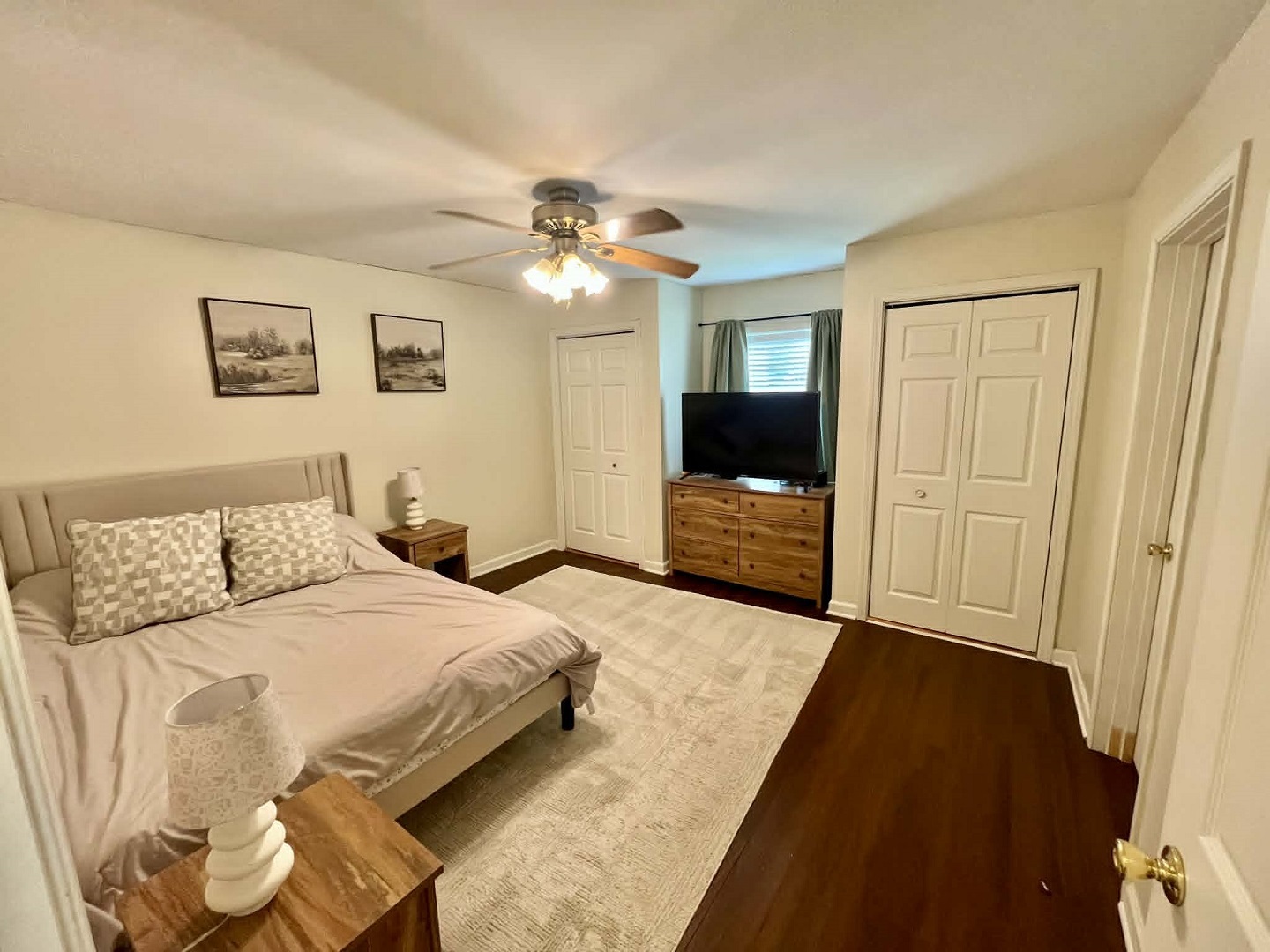 511 E Herrin Street Property Photo 14