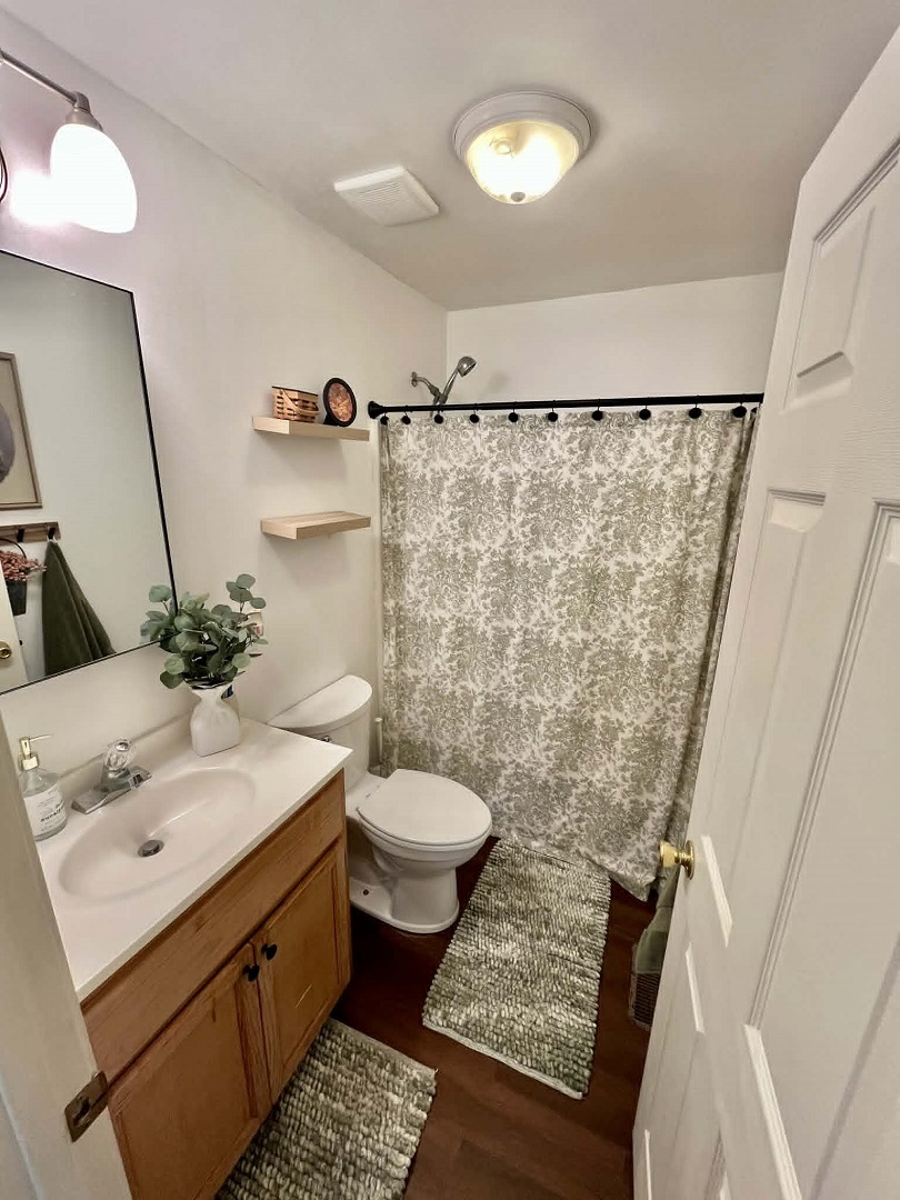 511 E Herrin Street Property Photo 16