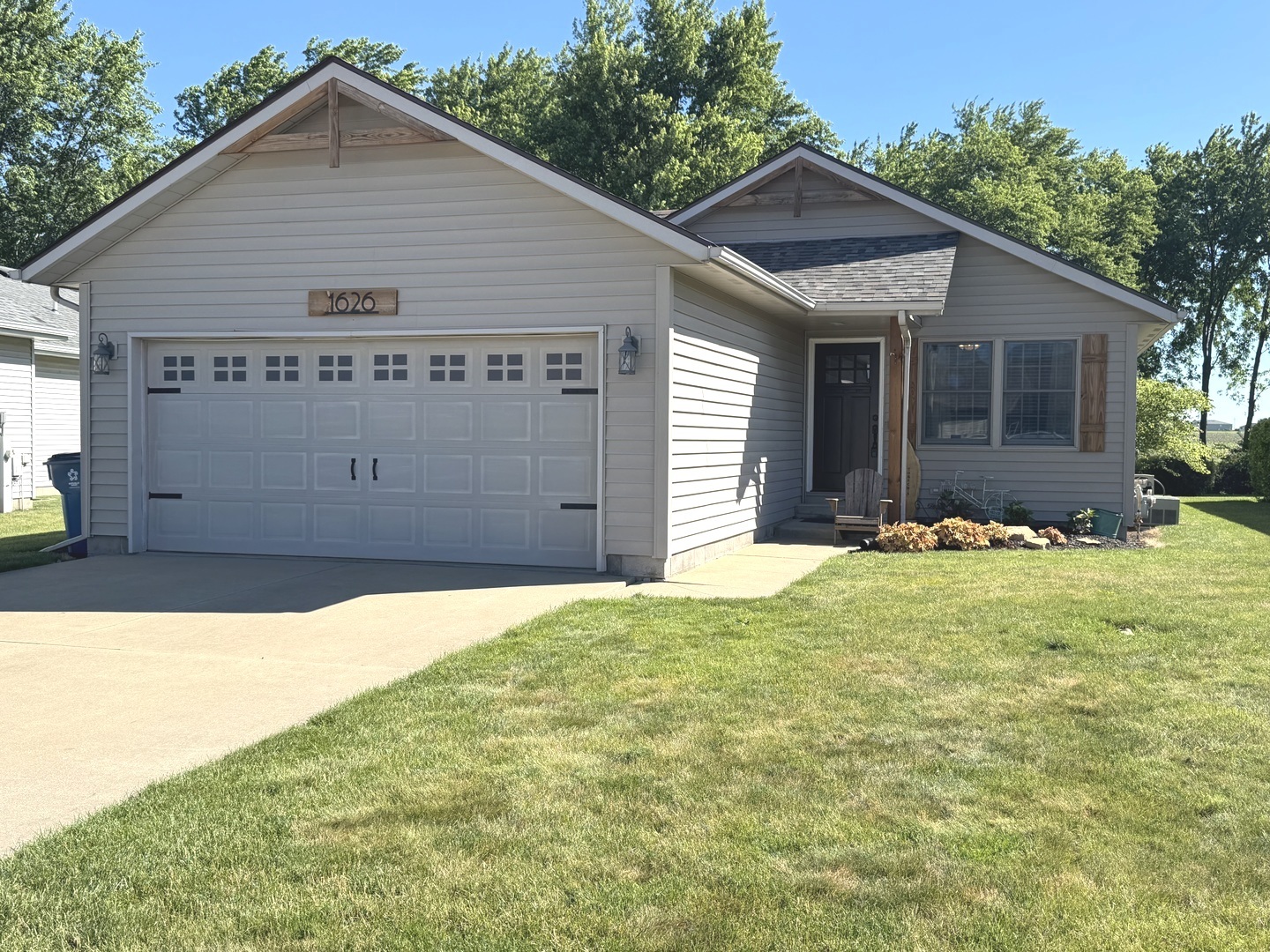1626 Amhurst Way Property Photo 1