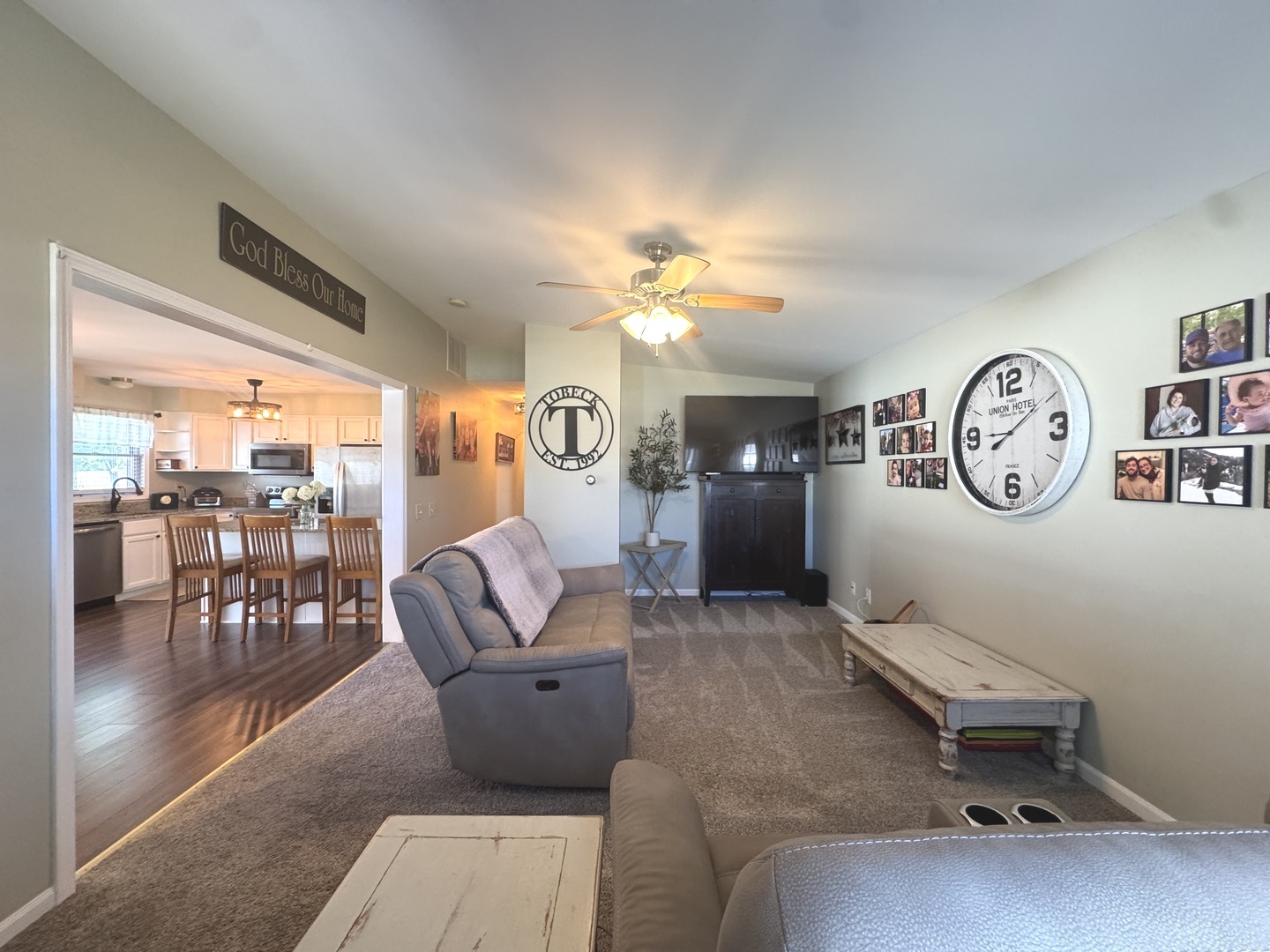 1626 Amhurst Way Property Photo 3