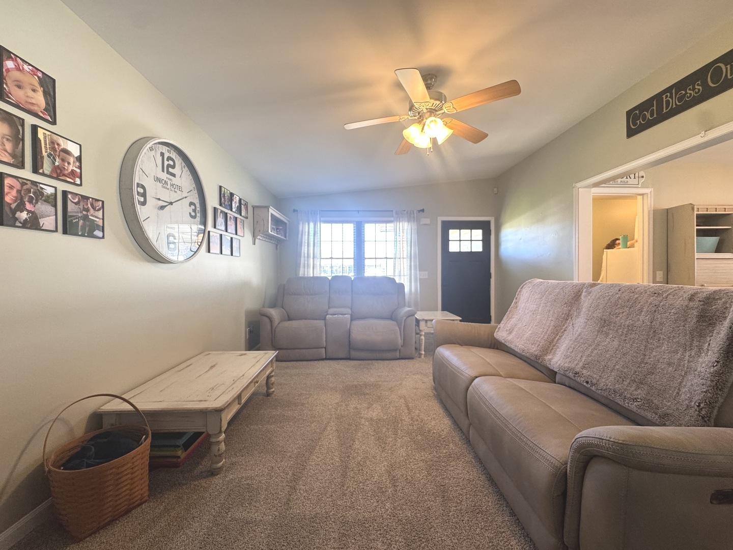1626 Amhurst Way Property Photo 4