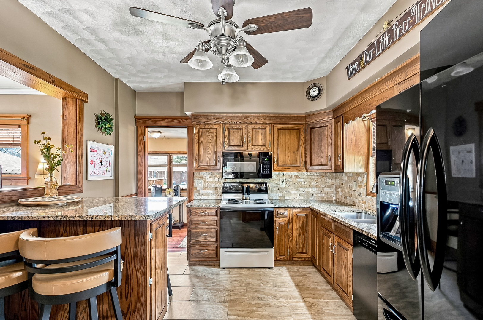 919 8th Street Property Photo 3
