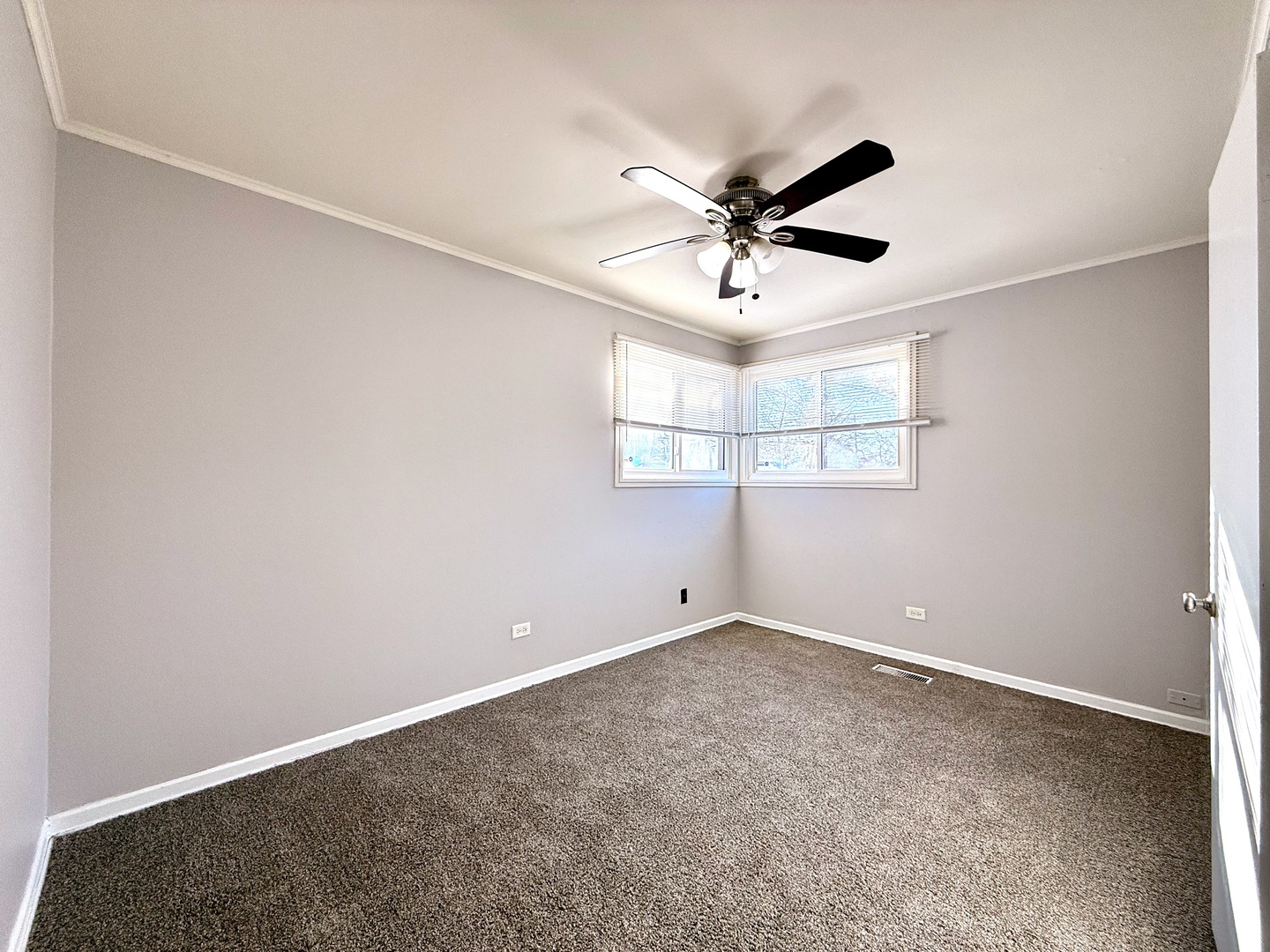 14525 Dobson Avenue Property Photo 11