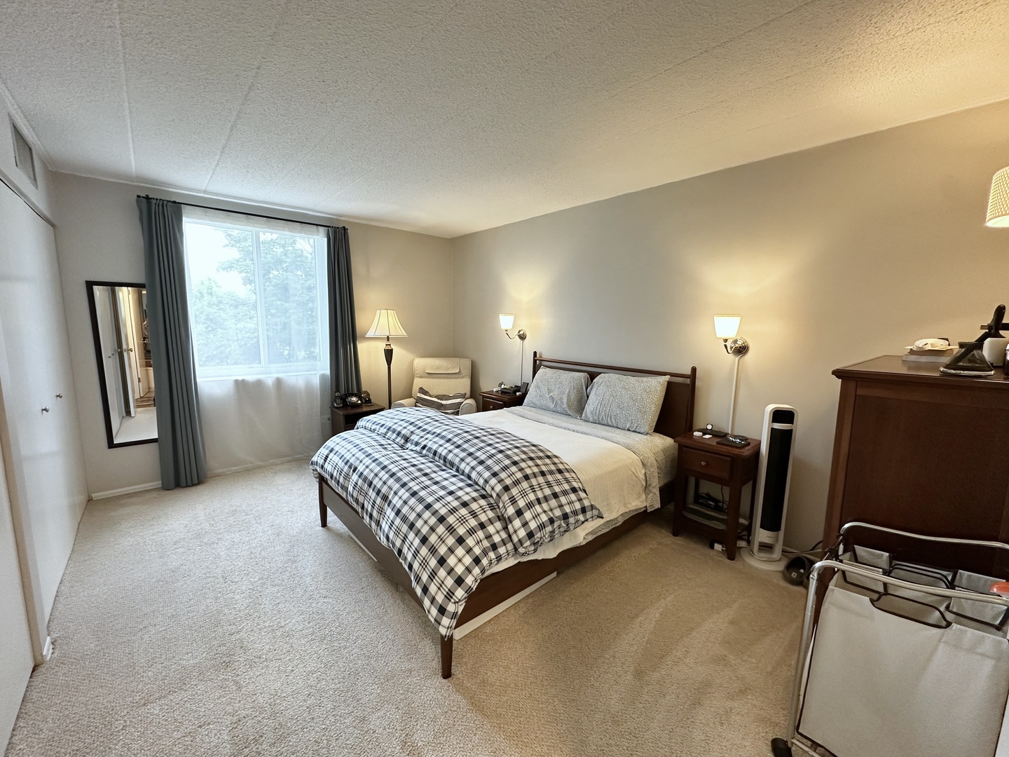 110 W Butterfield Road 310s Property Photo 14
