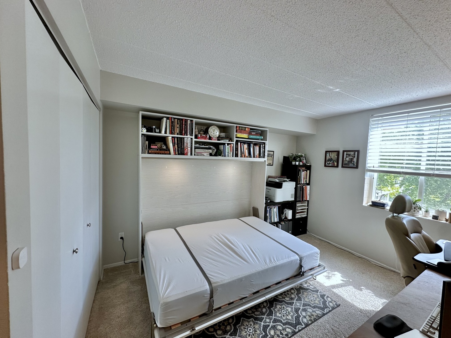 110 W Butterfield Road 310s Property Photo 17