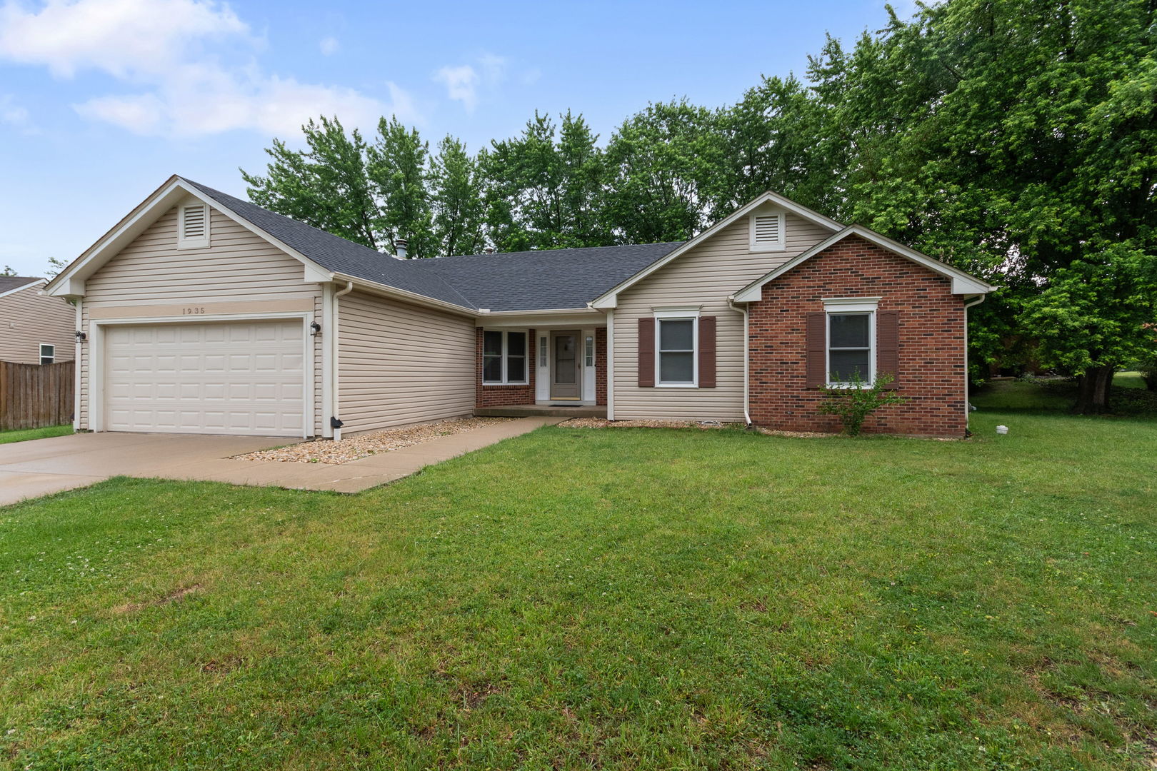 1935 Springhaven Court Property Photo 1