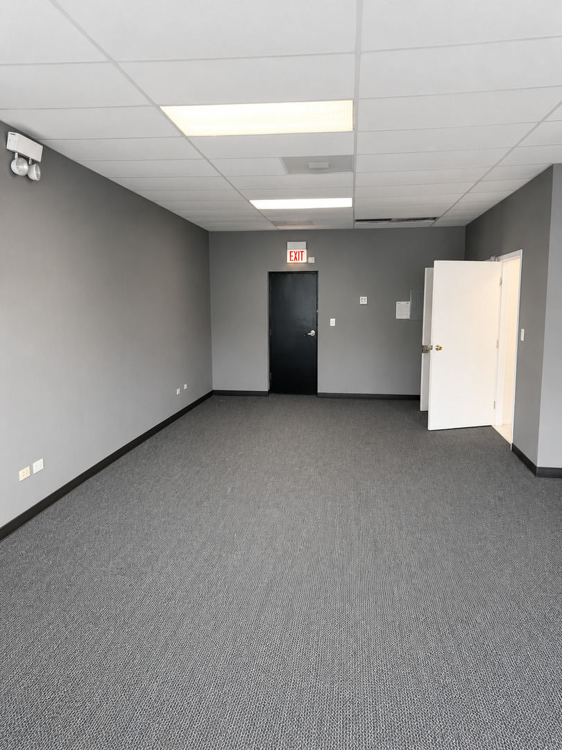 4506 W Fullerton Avenue Property Photo 4