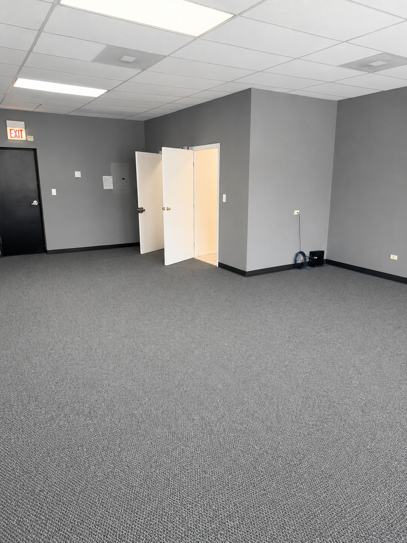 4506 W Fullerton Avenue Property Photo 6