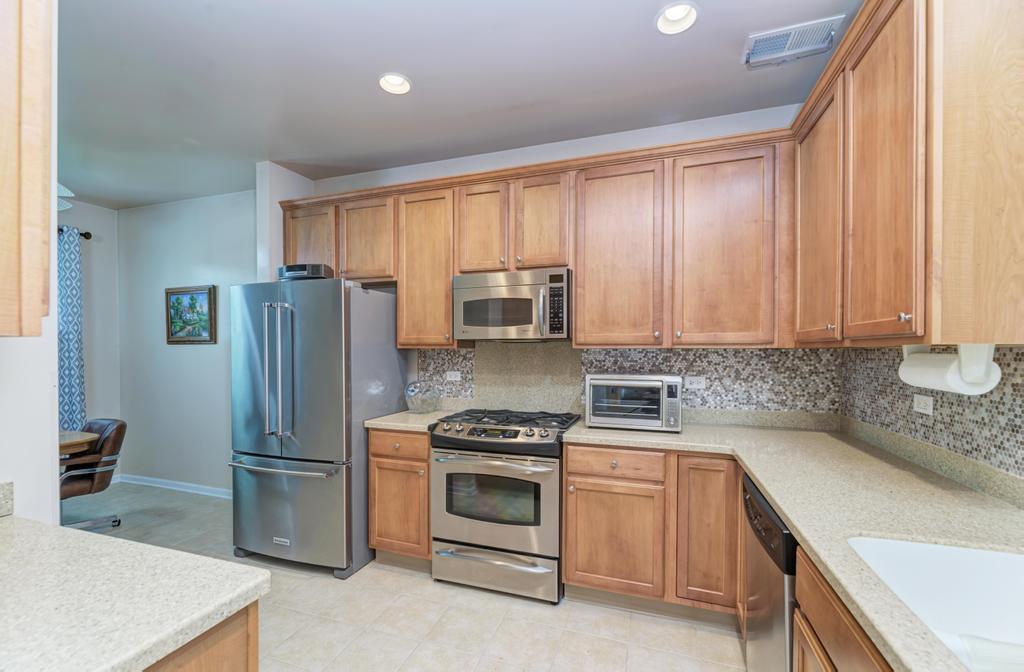 2886 Edgewater Drive Property Photo 6