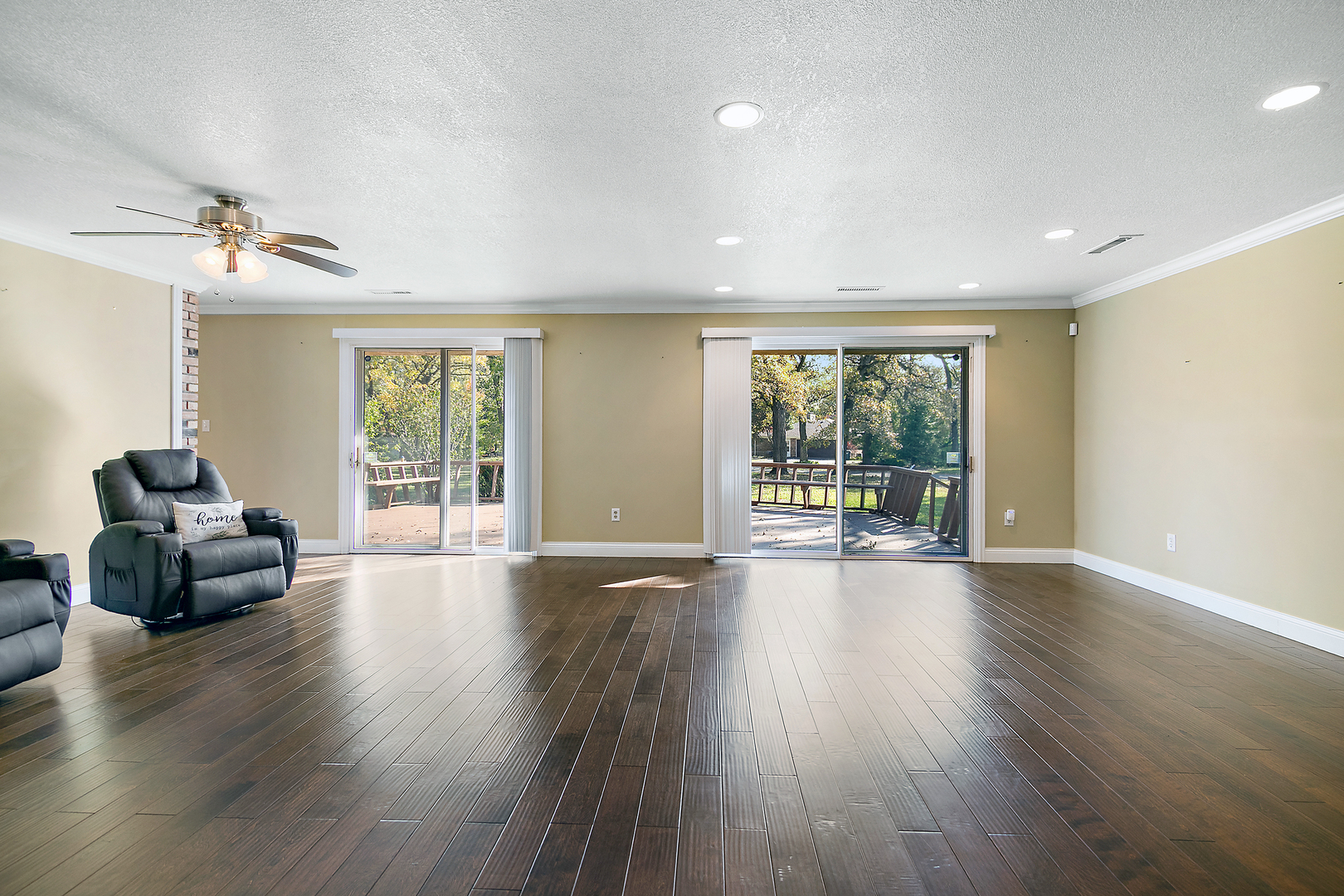 1305 Oaktree Lane Property Photo 10