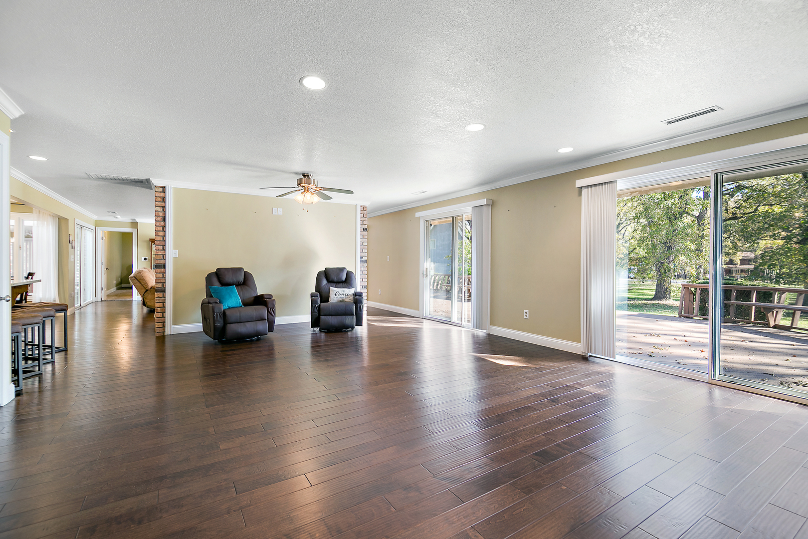1305 Oaktree Lane Property Photo 11