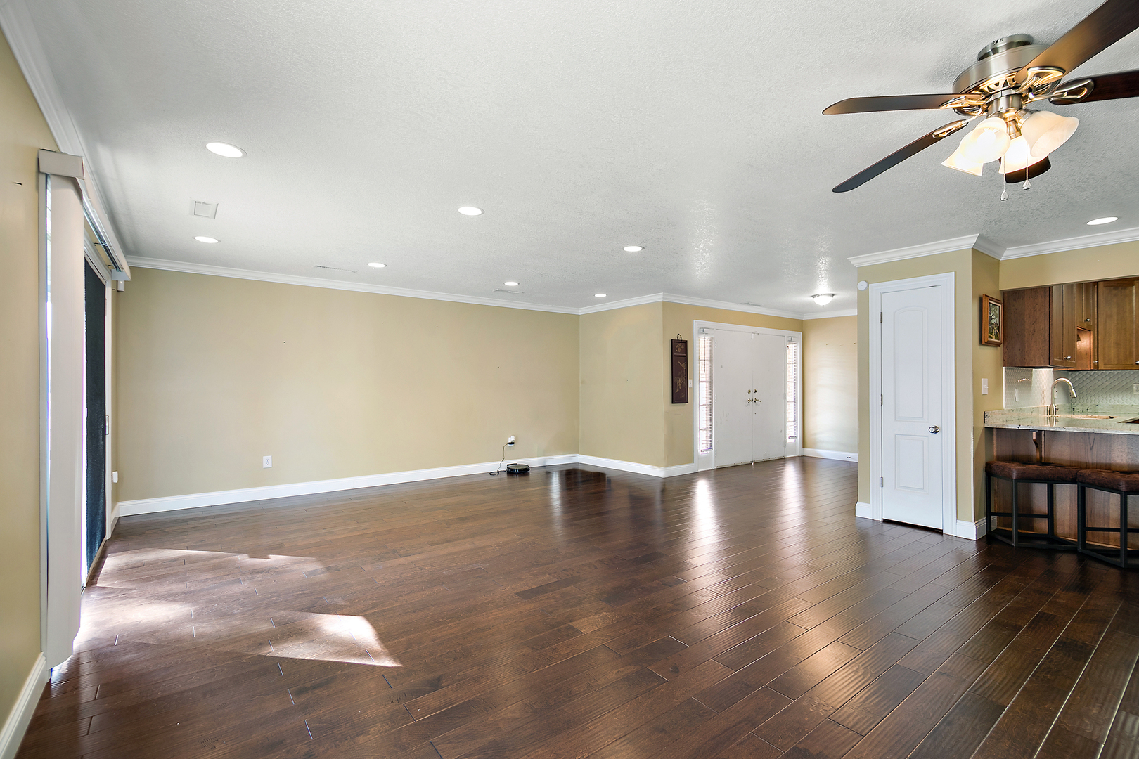 1305 Oaktree Lane Property Photo 12