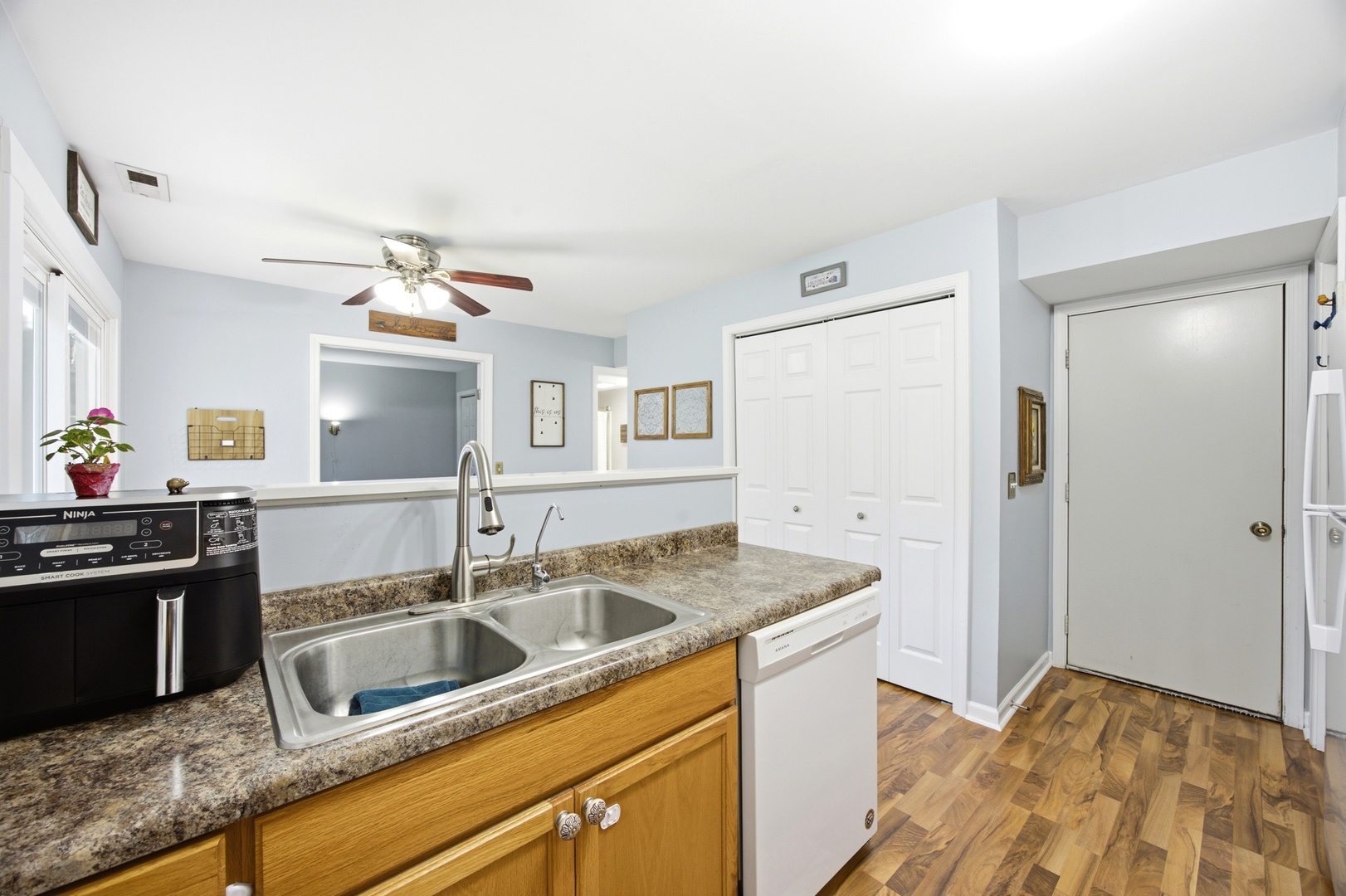 2440 Bridgewater Drive 2440 Property Photo 12
