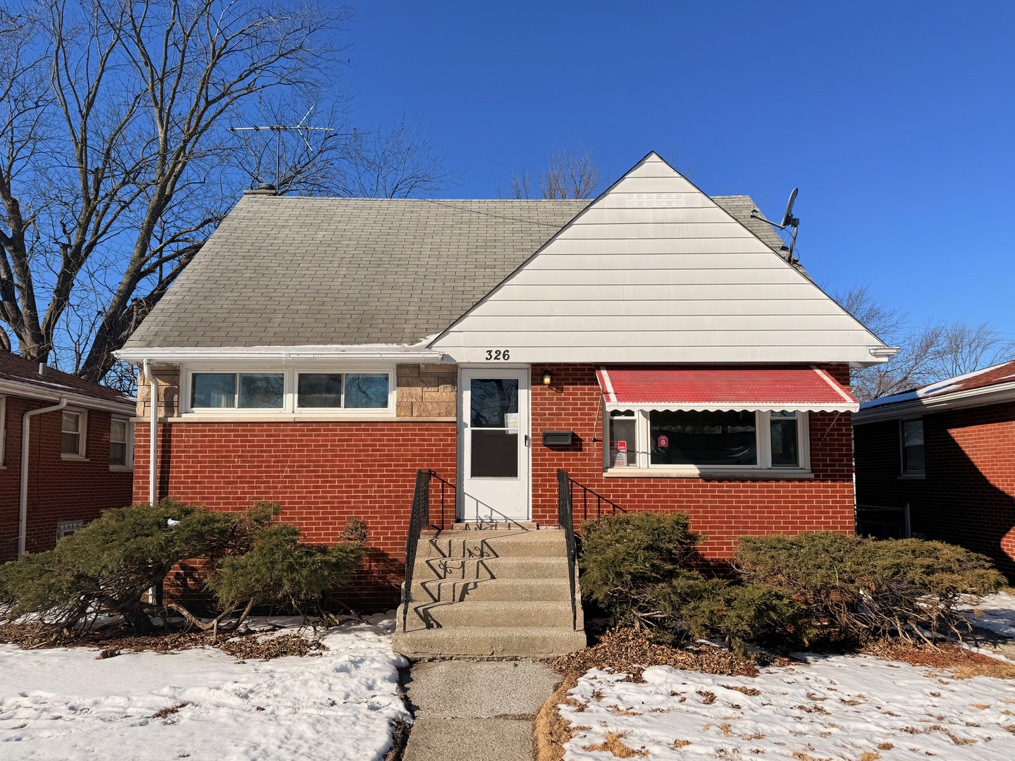 326 Clyde Avenue Property Photo 1