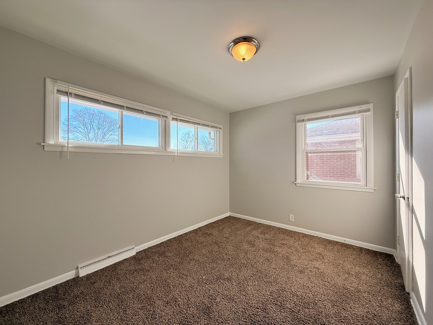 326 Clyde Avenue Property Photo 5