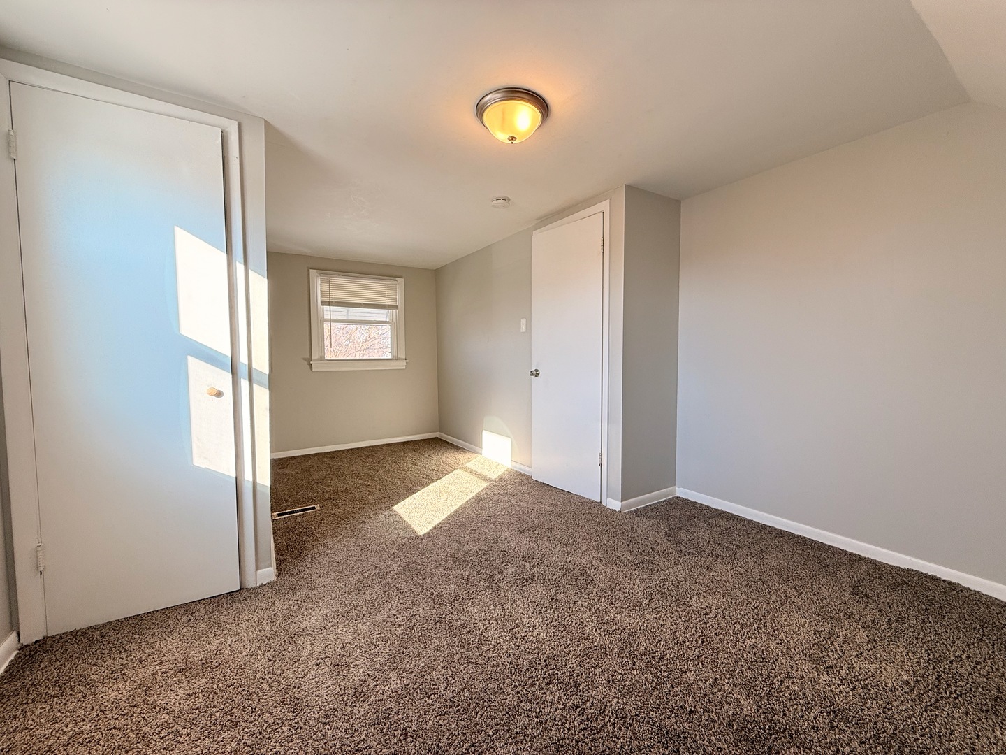 326 Clyde Avenue Property Photo 13