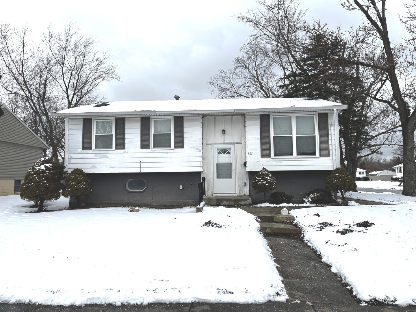 335 E Mulberry Drive Property Photo 1