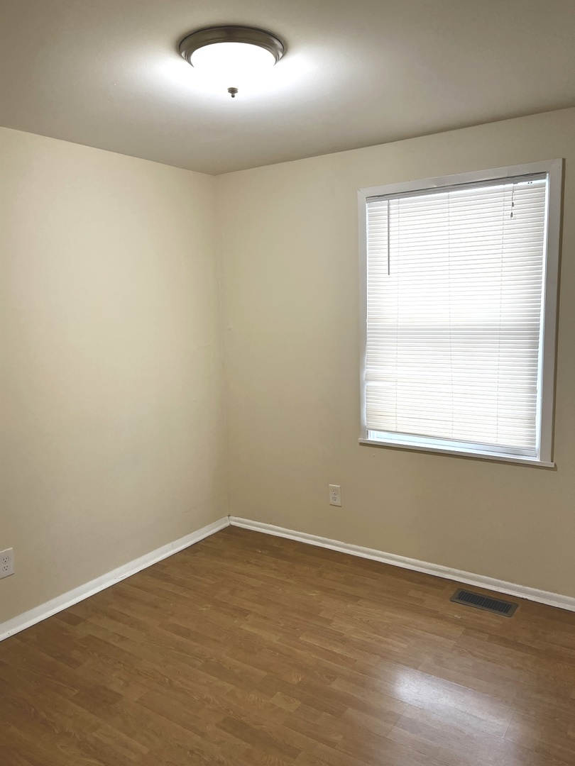 335 E Mulberry Drive Property Photo 5