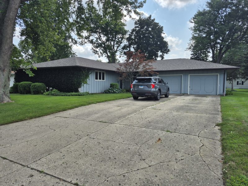627 Shadycrest Drive