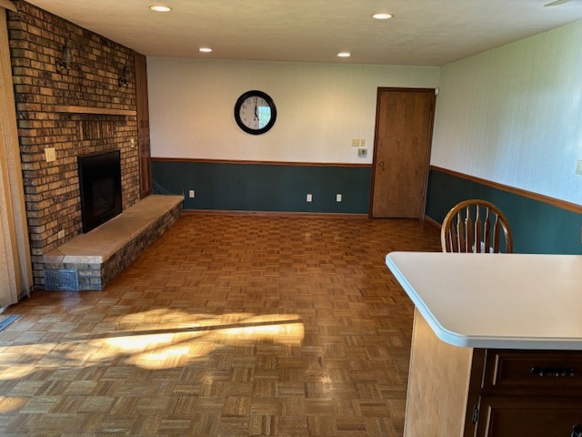 627 Shadycrest Drive Property Photo 6