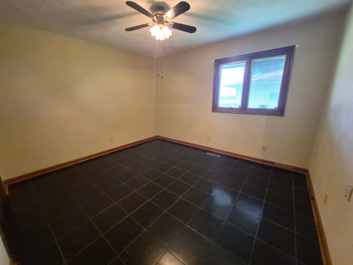 627 Shadycrest Drive Property Photo 17
