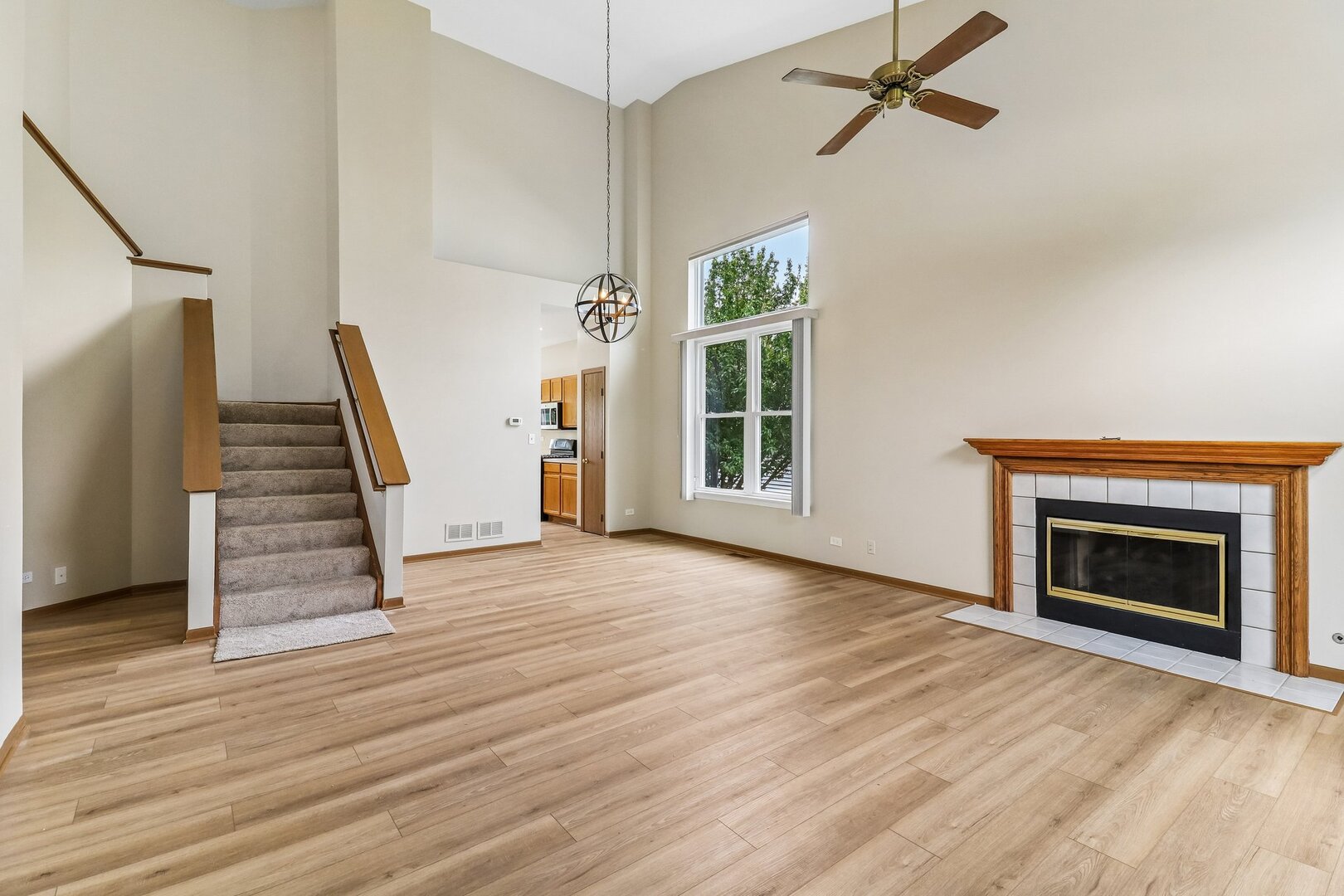 212 Mondovi Drive Property Photo 8