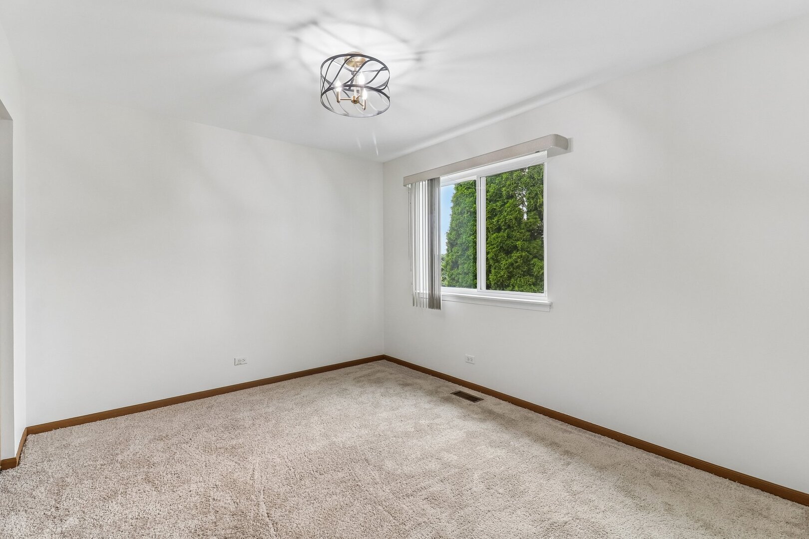 212 Mondovi Drive Property Photo 27