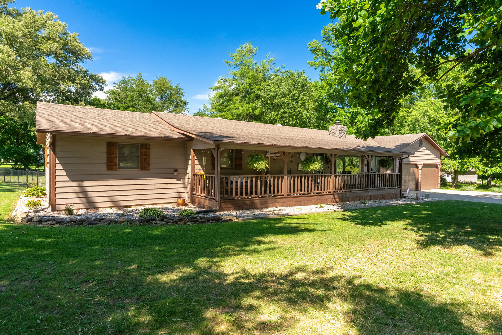 180 White Oak Lane Property Photo 1