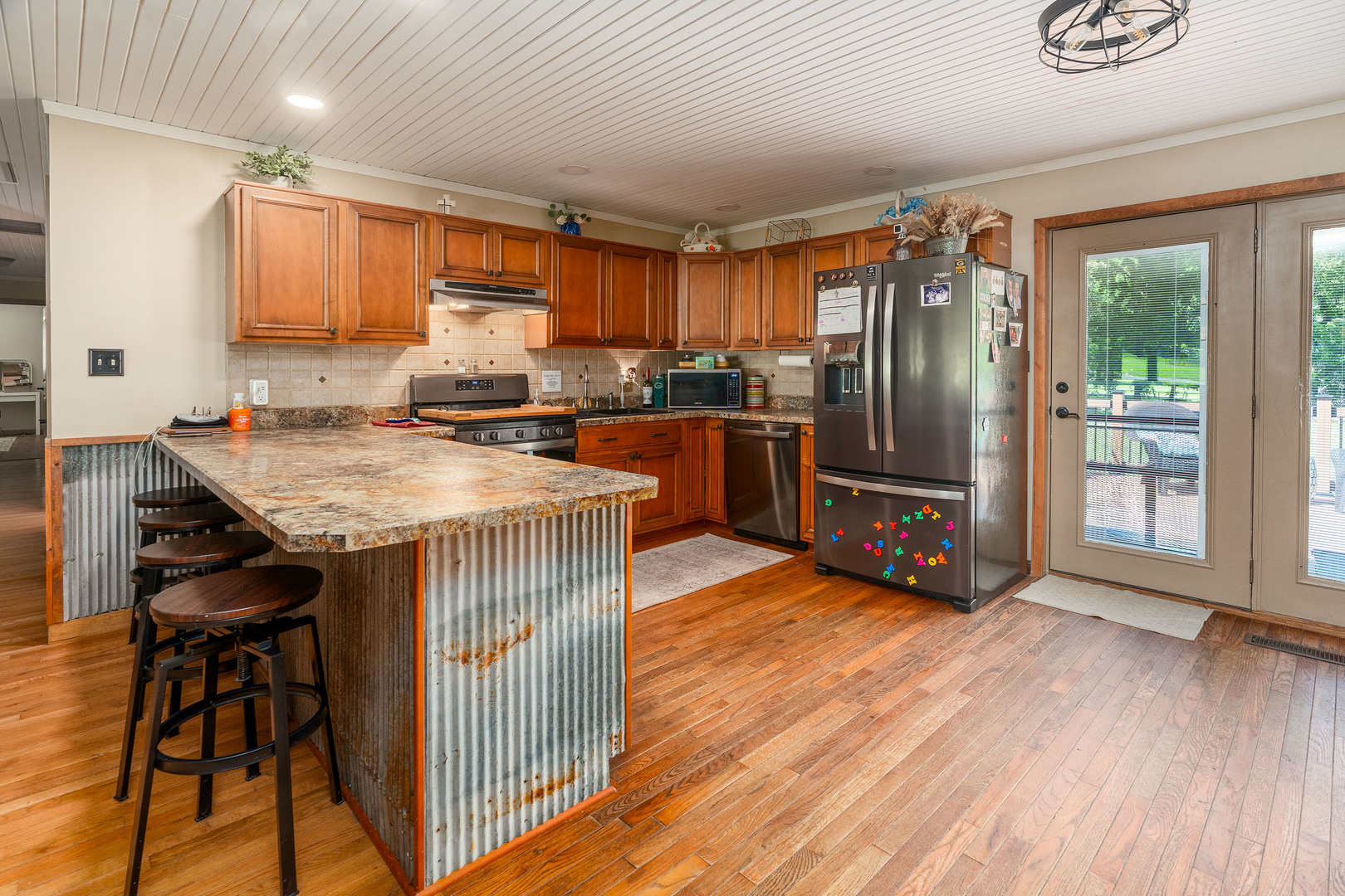 180 White Oak Lane Property Photo 7