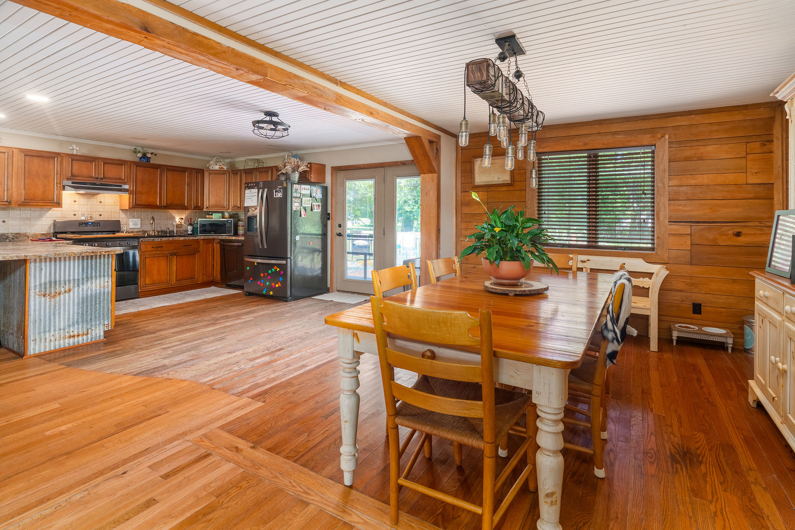 180 White Oak Lane Property Photo 11