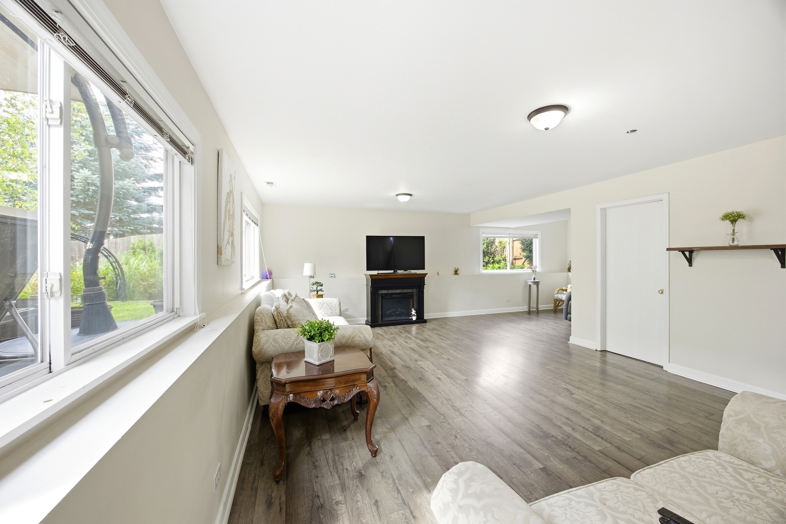 2438 Lotus Drive Property Photo 10