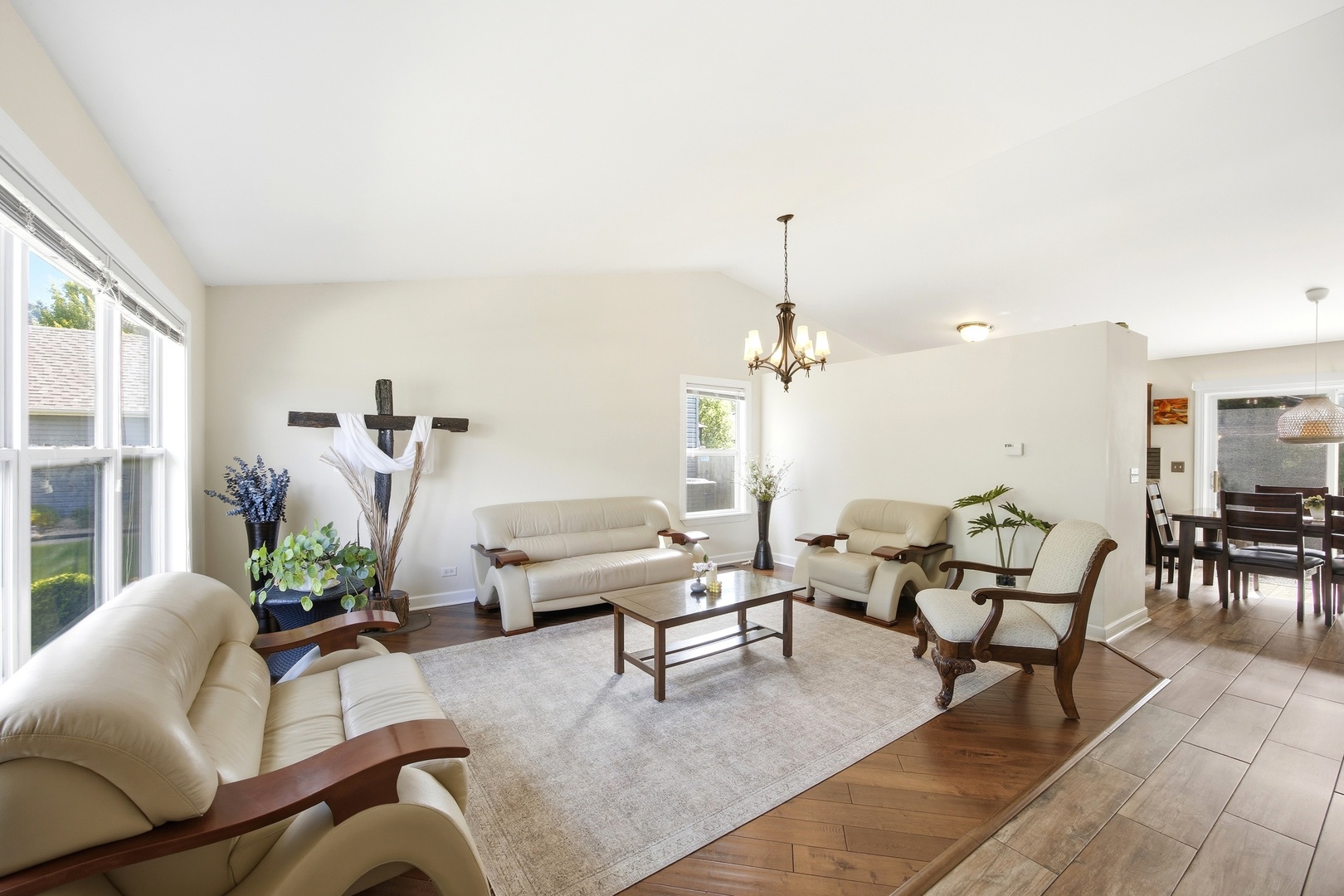 2438 Lotus Drive Property Photo 11