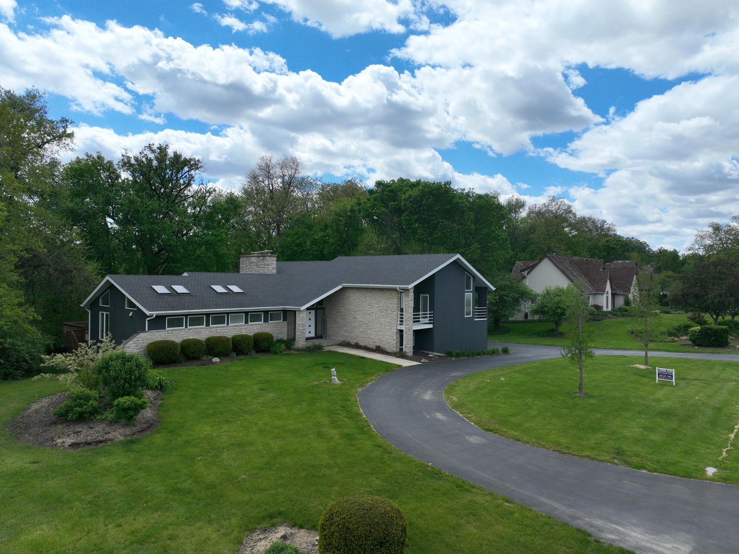 71 Oak Creek Drive Property Photo 2