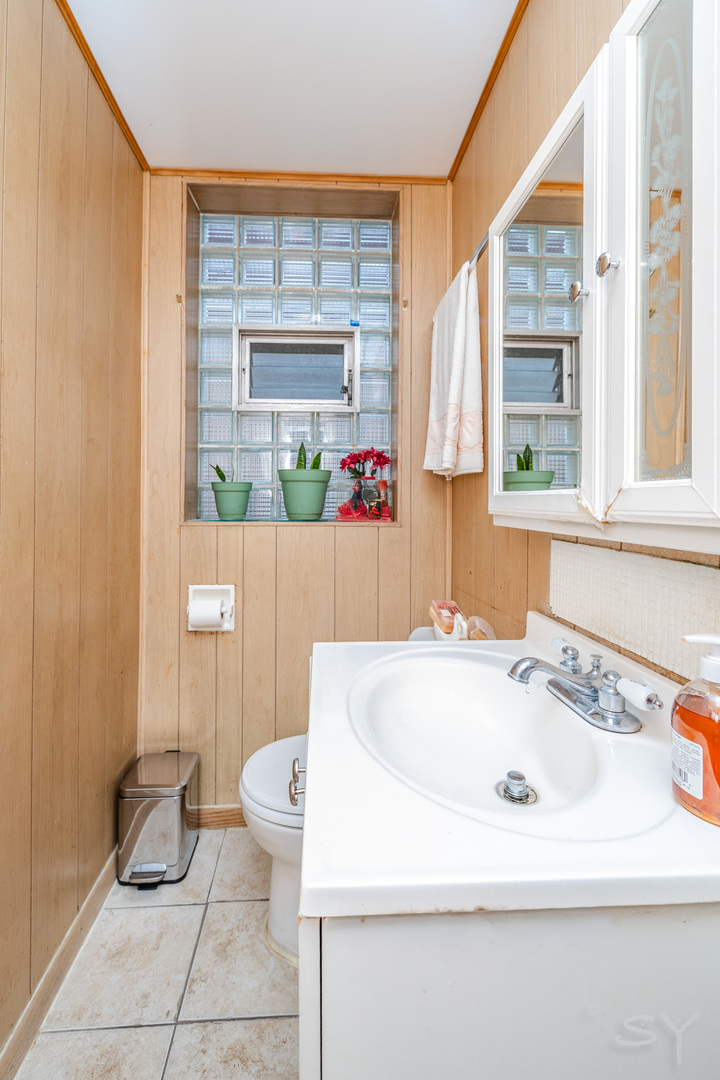 2559 N Parkside Avenue Property Photo 8