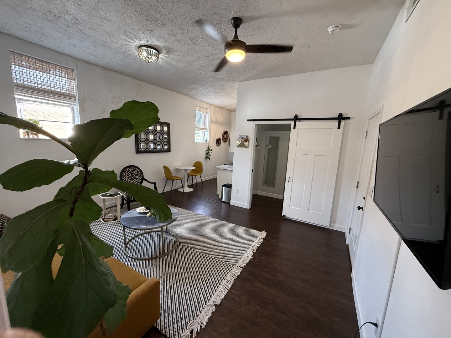 1302 & 1306 Walnut Street Property Photo 21
