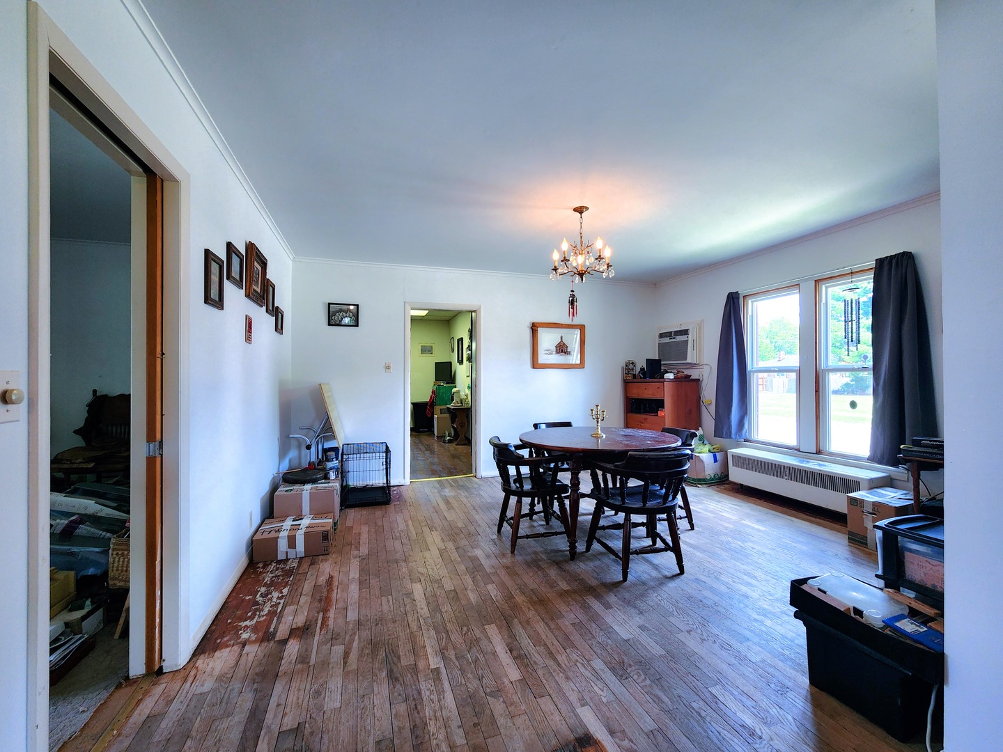 909 E Main Street Property Photo 6