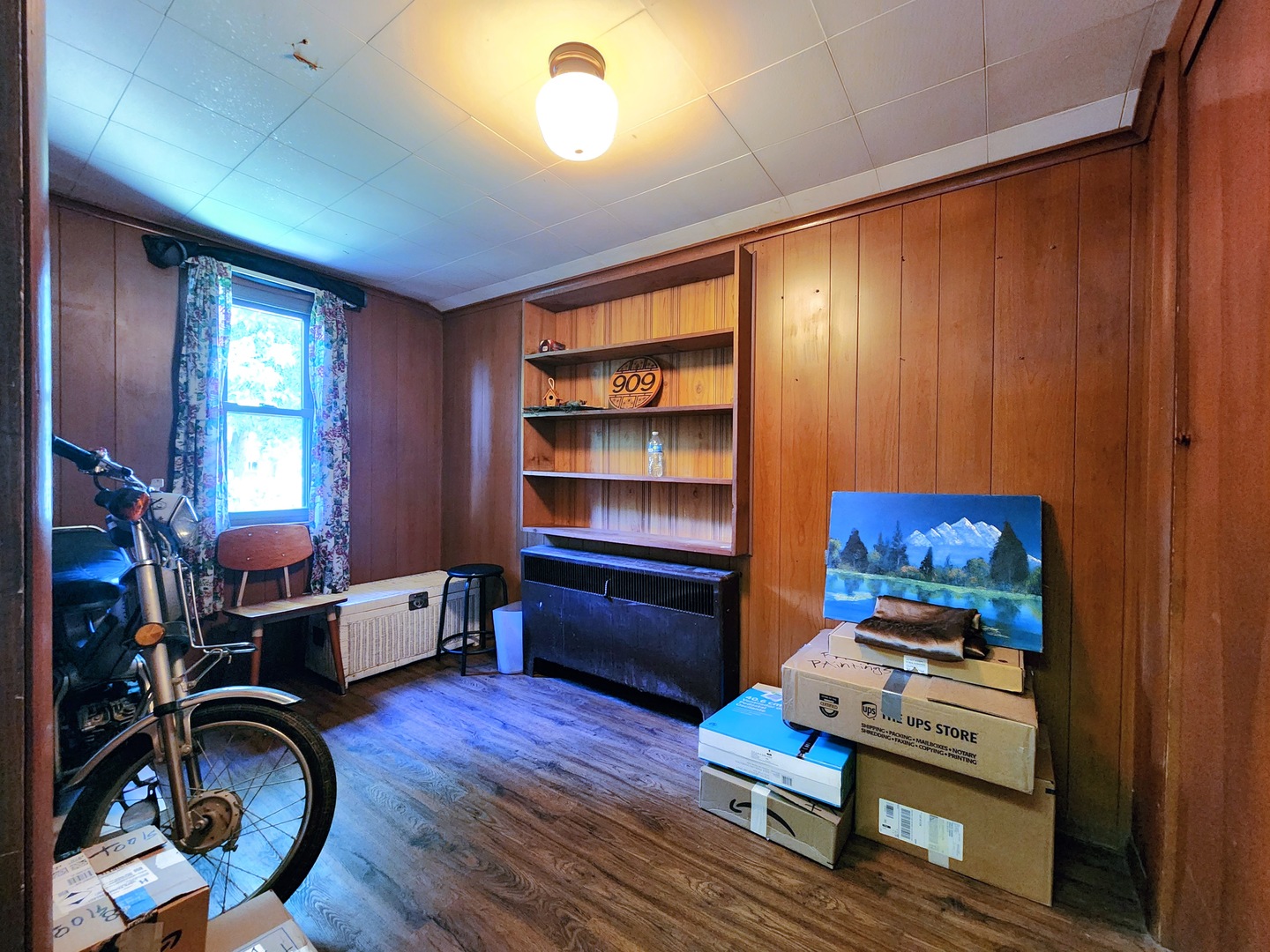 909 E Main Street Property Photo 14
