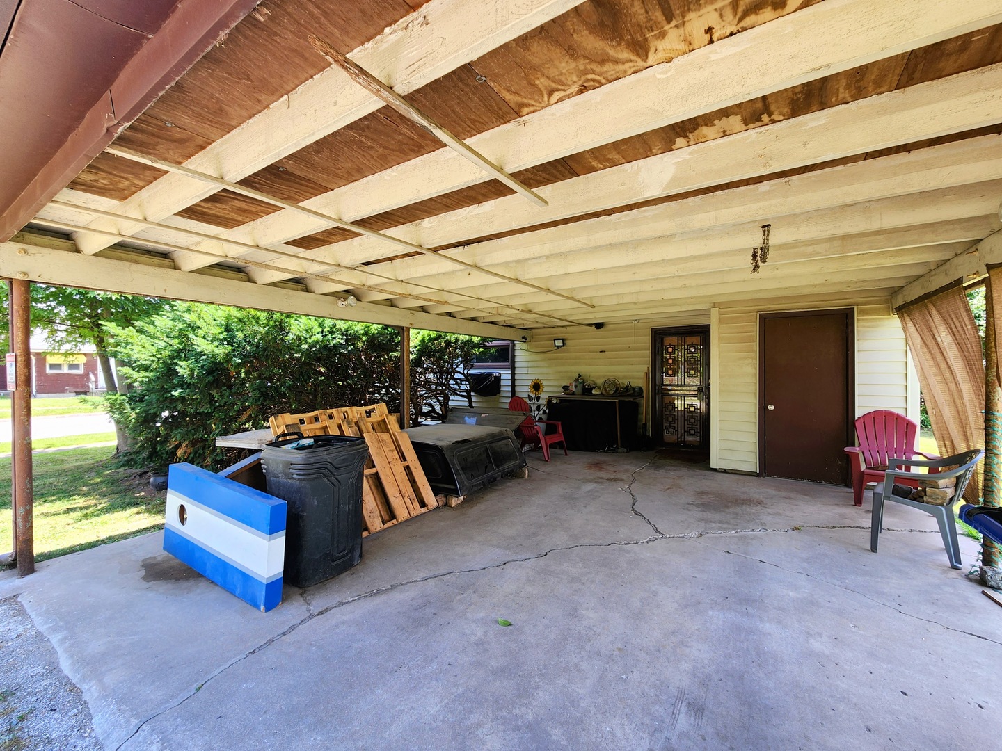 909 E Main Street Property Photo 16