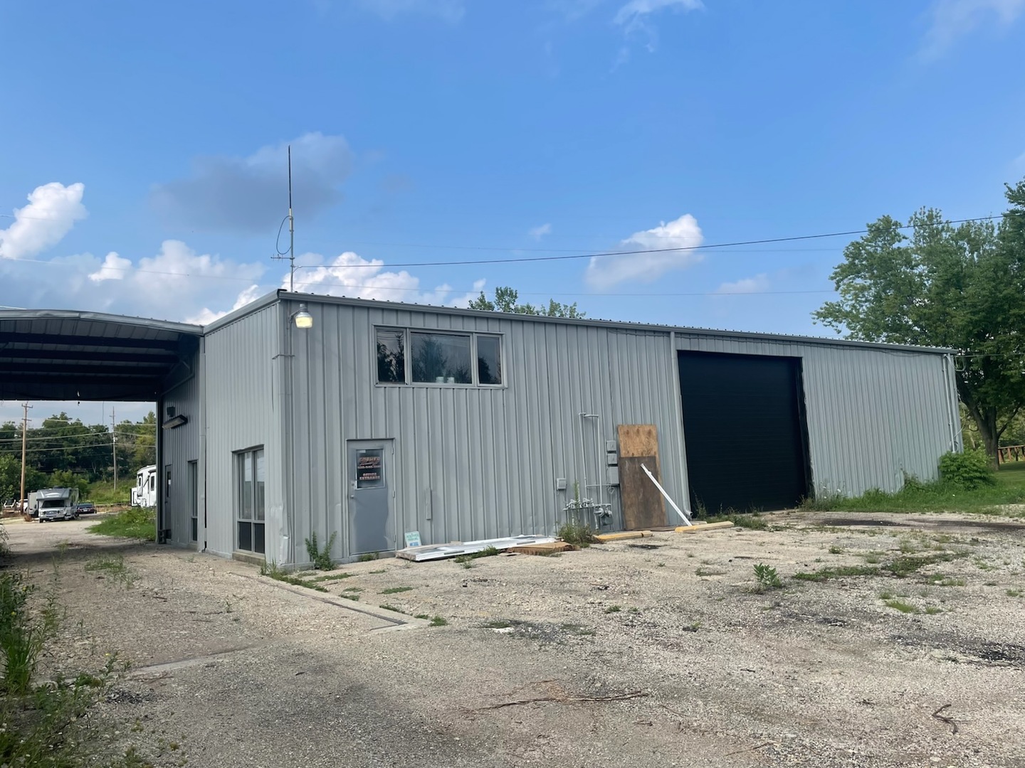 9N533 Nesler Road Property Photo 1