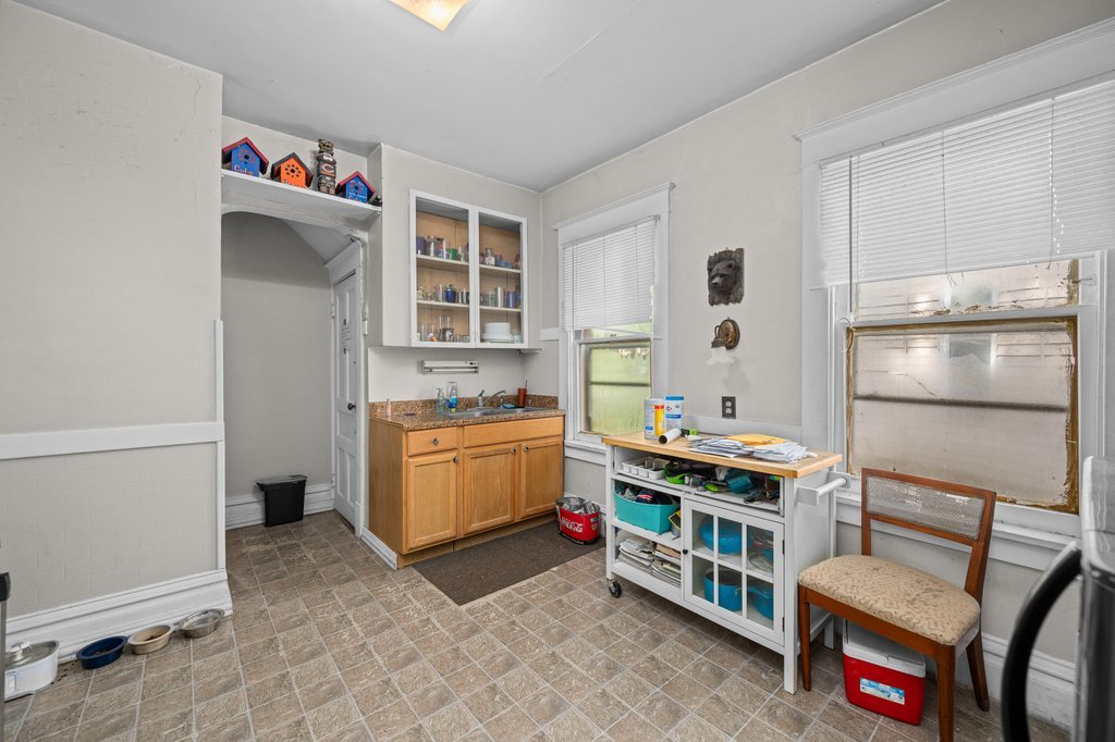 1120 Kirkwood Boulevard Property Photo 12