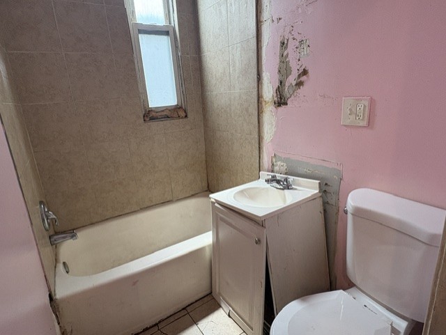 8711 S Exchange Avenue Property Photo 5