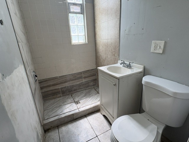 8711 S Exchange Avenue Property Photo 9