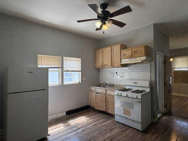 8711 S Exchange Avenue Property Photo 11