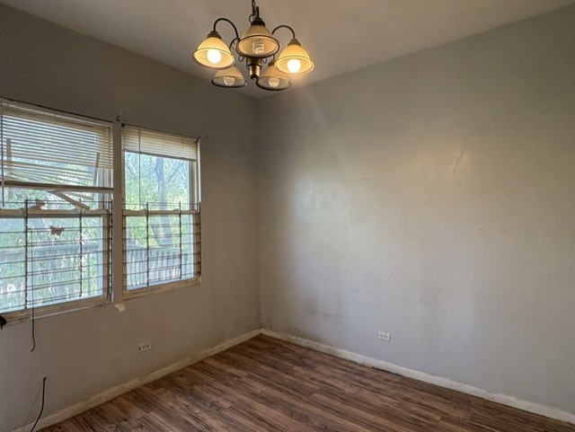 8711 S Exchange Avenue Property Photo 17