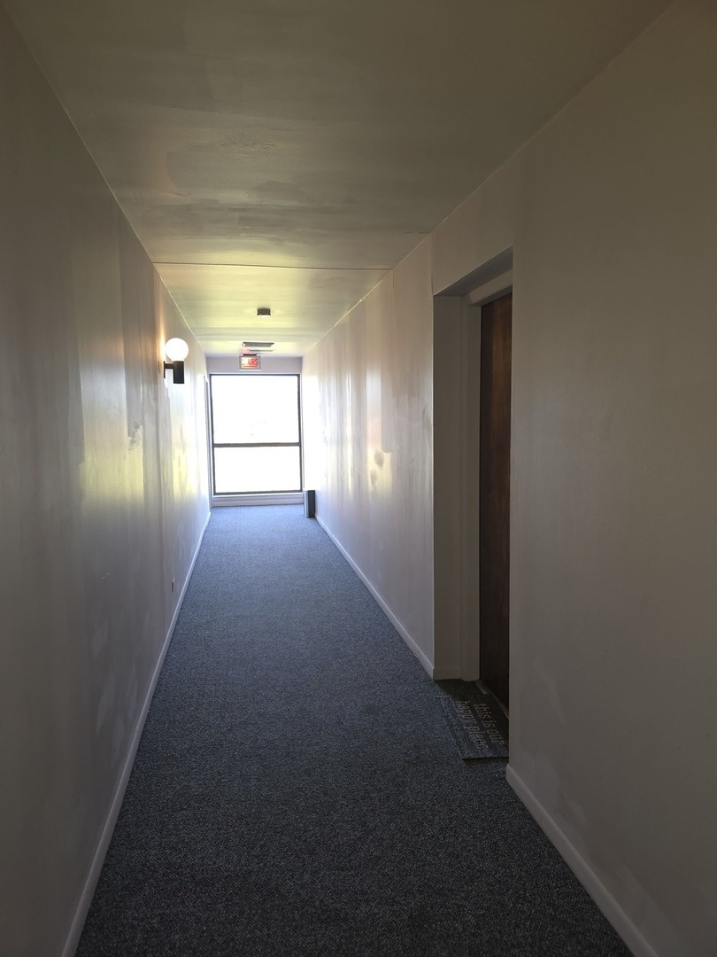 7 E Carriageway Drive 214 Property Photo 23