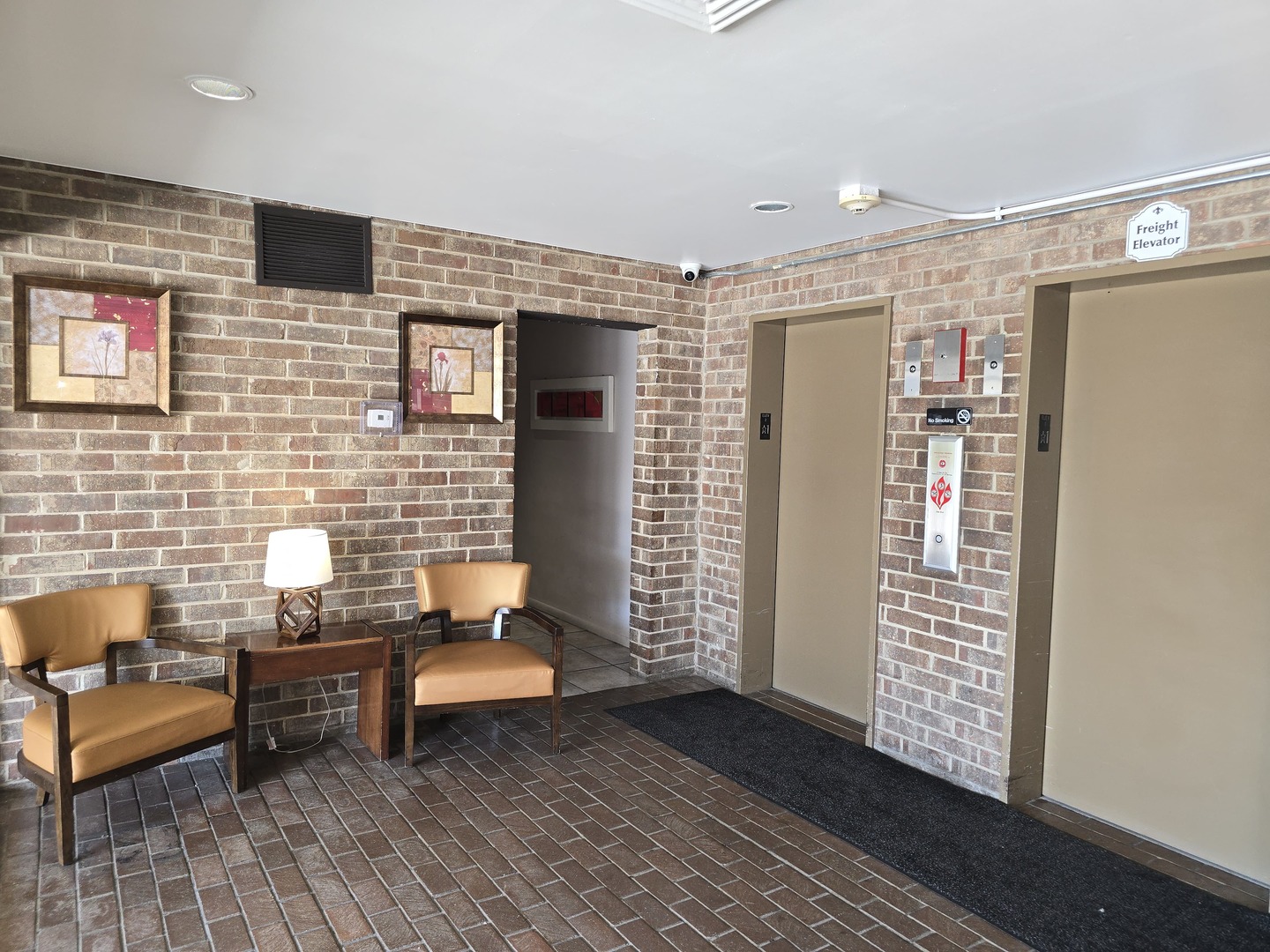 7 E Carriageway Drive 214 Property Photo 29