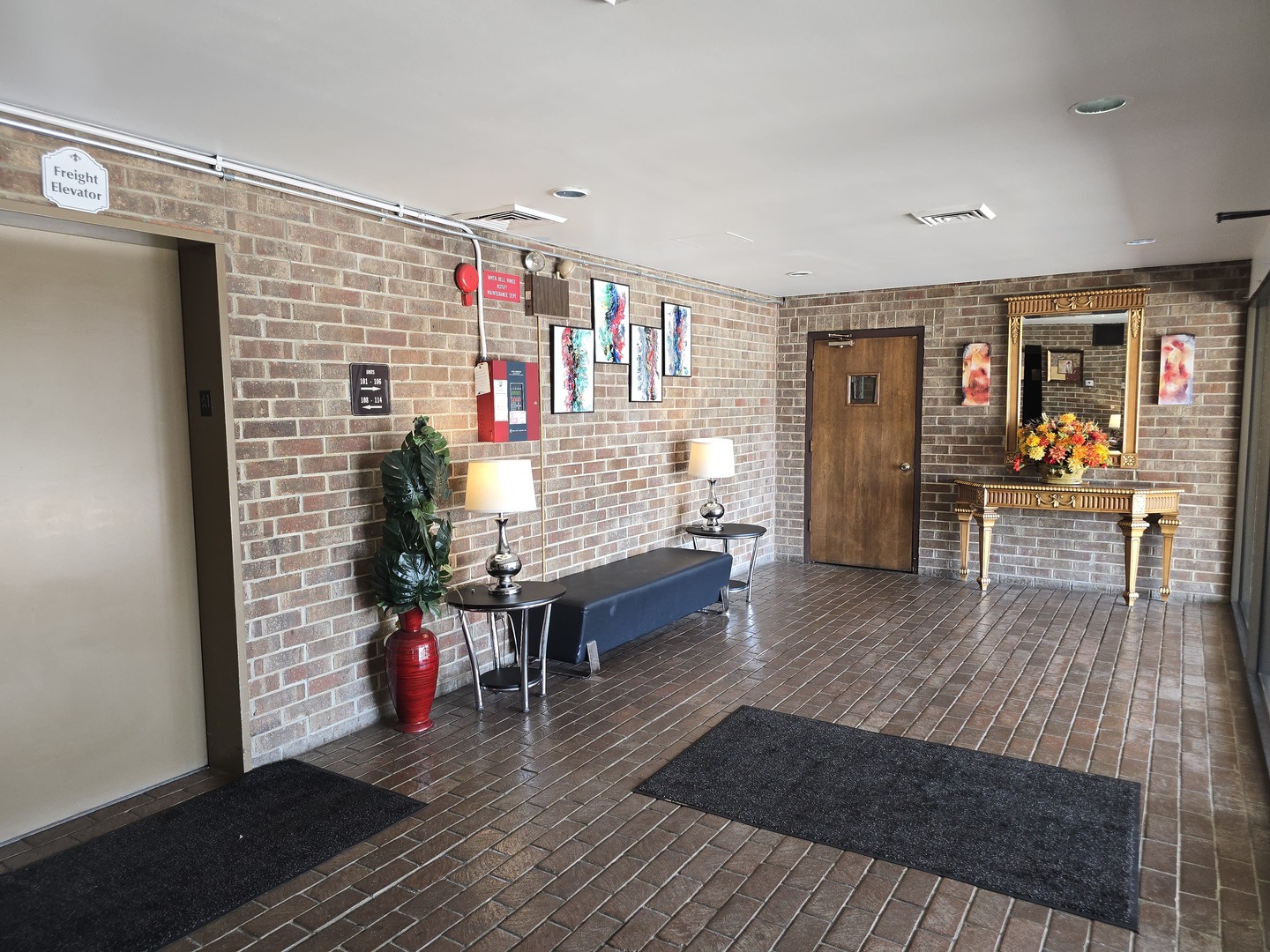 7 E Carriageway Drive 214 Property Photo 31